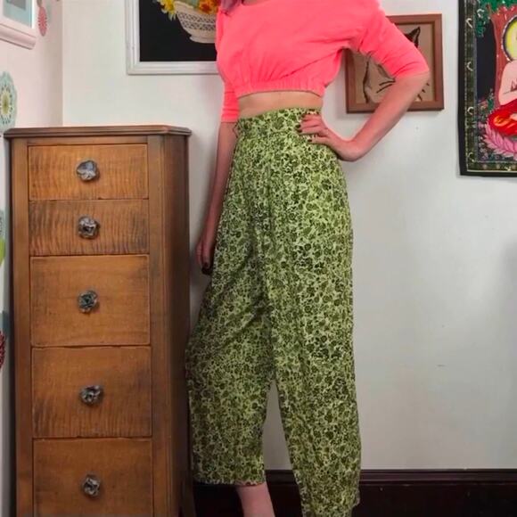 Vintage Aeropostale Pants, 90s Green & Black High Waisted Tapered Floral Pants S - Picture 4 of 10